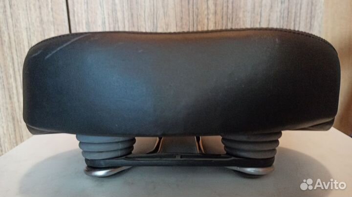 Велосипедное сиденье широкое