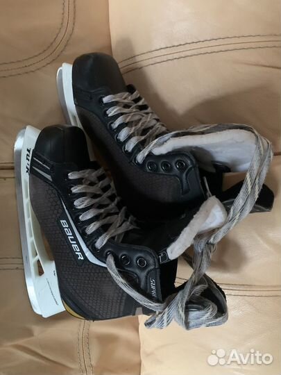 Хоккейные коньки bauer