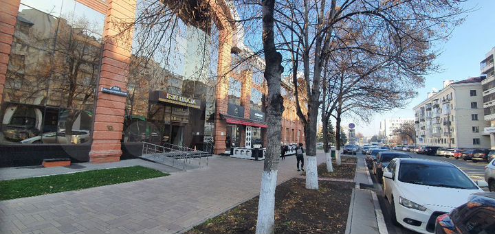 Торговая площадь 295 м² на Самарской площади