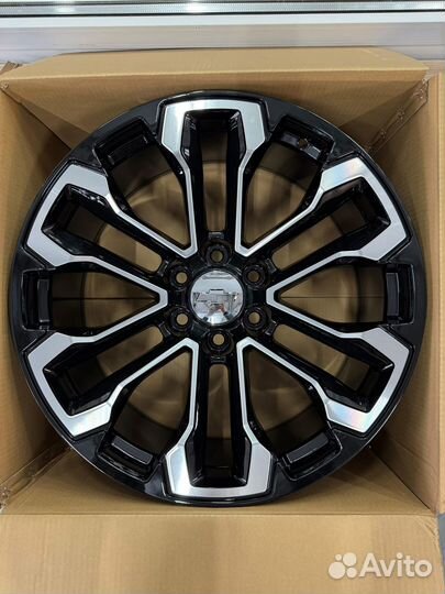 Новые диски R22 на Chevrolet Tahoe 6/139.7