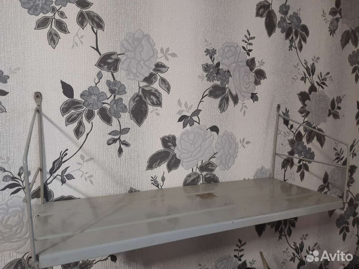 Полка настенная металлическая