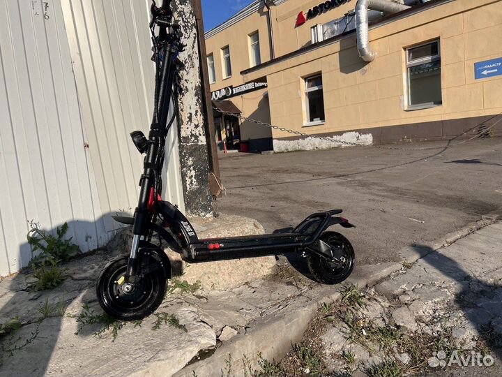 Полноприводный электросамокат Kugoo GX