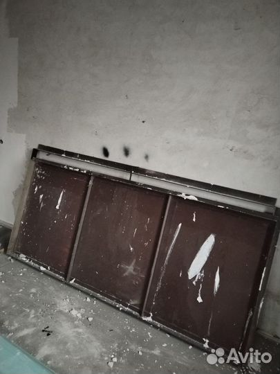 Железные двери бу очень тяжёлые толстый метал