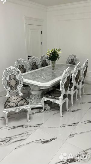 Комплект стол и стулья. В наличии