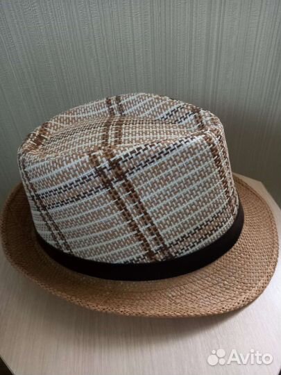 Шляпа женская соломенная