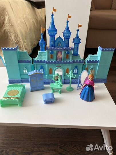 3 набора игрушек (София, Little pony, замок)