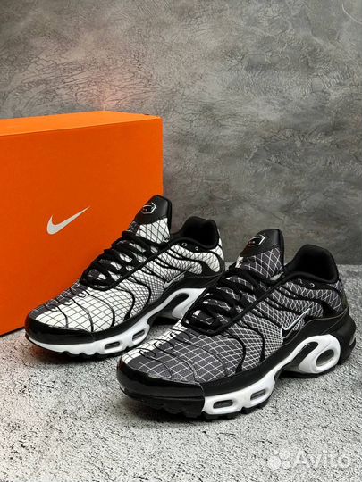 Кроссовки Nike Air Max Tn Plus