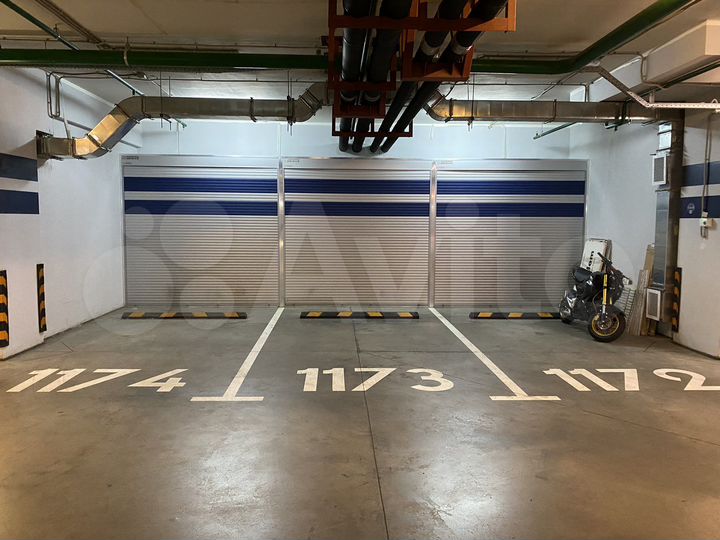 Машиноместо, 18 м²