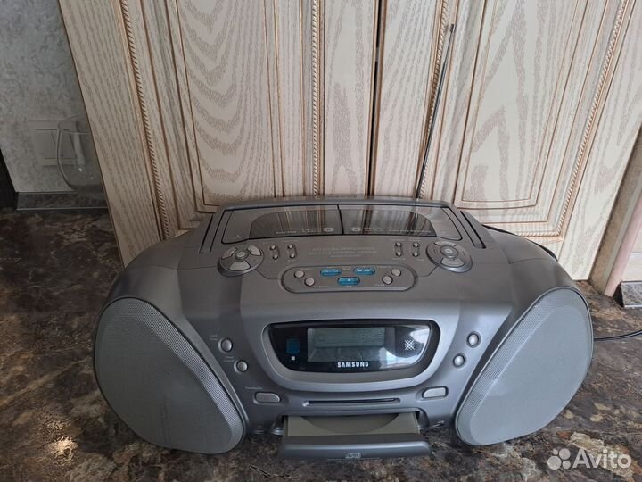 Музыкальный центр магнитофон Samsung RCD-S70