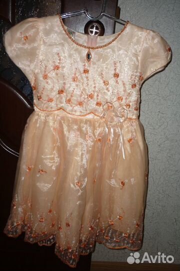 Нарядное детское платье для девочки