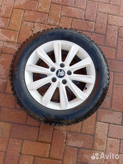 Комплект зимних колес r16