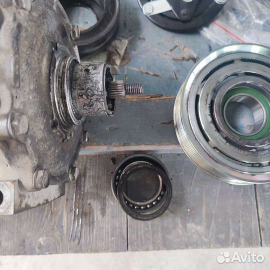 Компрессор кондиционера Nissan terrano 2015