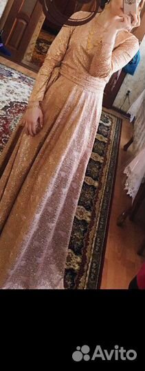 Вечернее платье