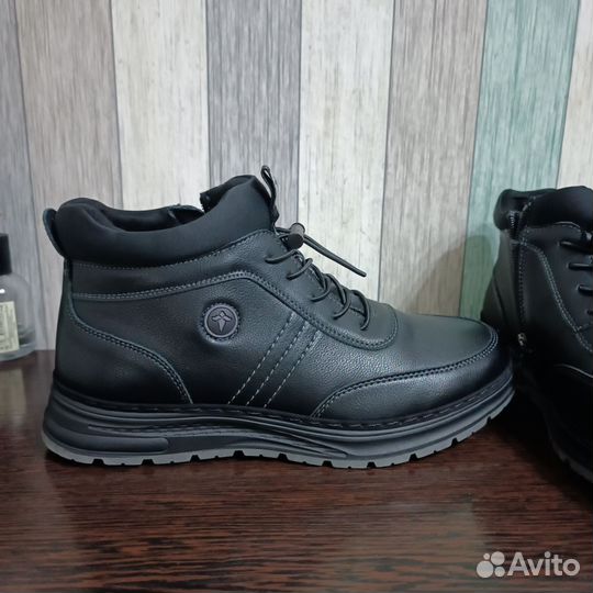 Полуботинки новые осень - зима на мальчика 38