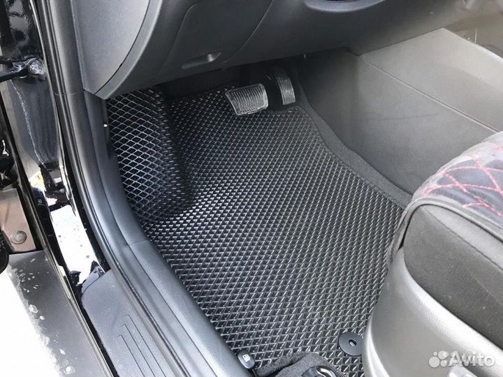 Автоковрики EVA на Renault Duster