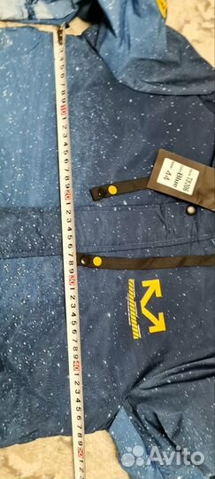 Новая демисезонная куртка 152