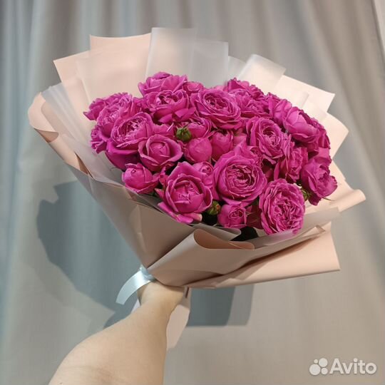 Букет кустовых пионовидных роз Мисти баблс