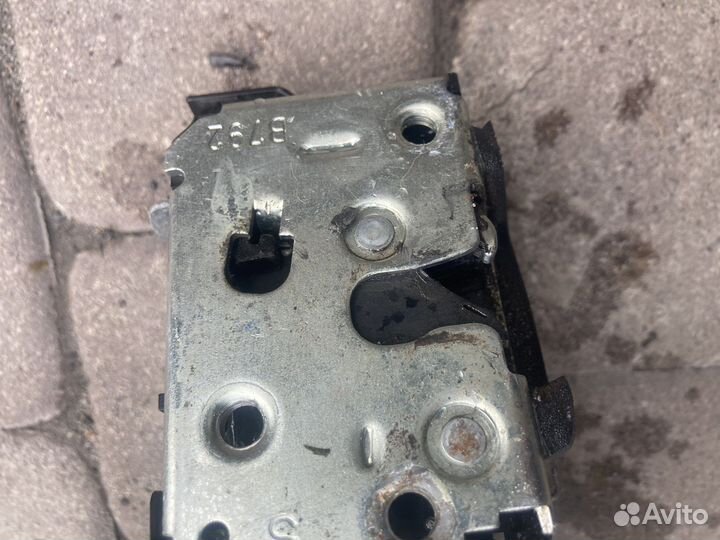 Замок передний левый Fiat doblo 223