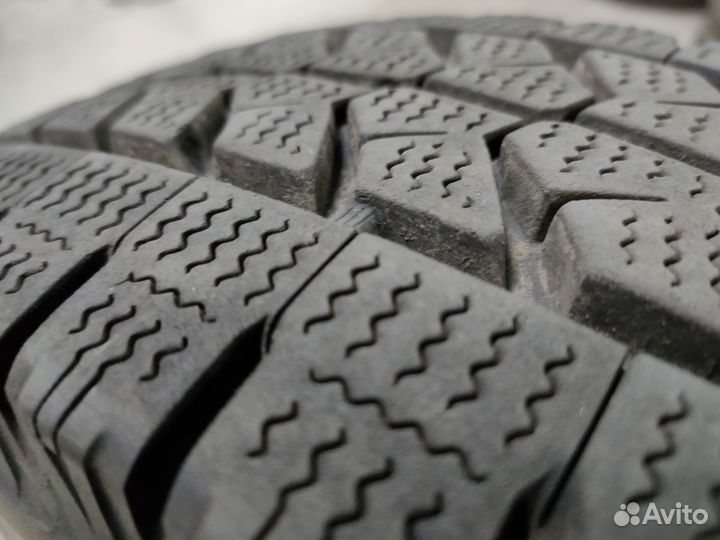 Шины 205/85R16 LT Bridgestone Blizzak W979 2021г