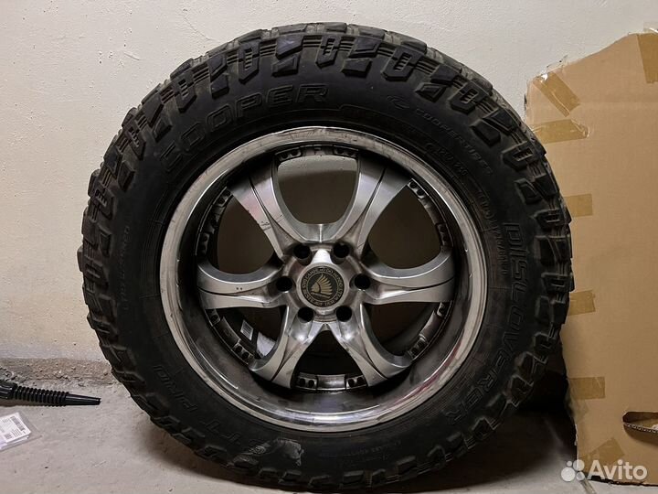 Bridgestone Dueler M/T 275/65 R20