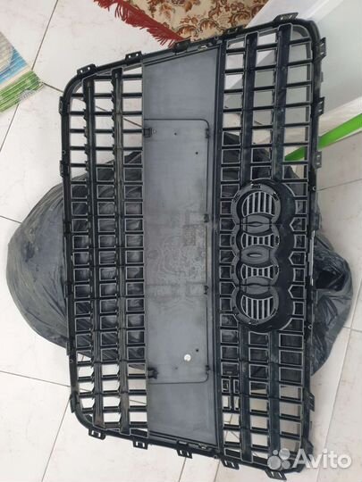 Решетка радиатора audi q7 4l