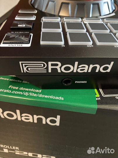 DJ-контроллер Roland DJ-202