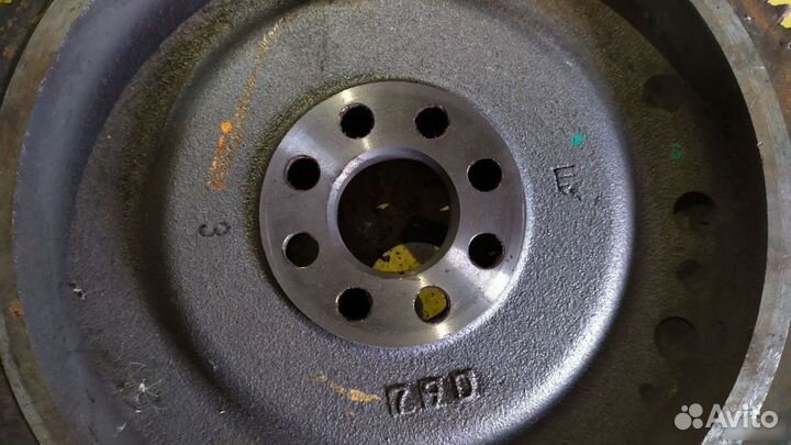 Маховик Toyota Auris E15 1.4л