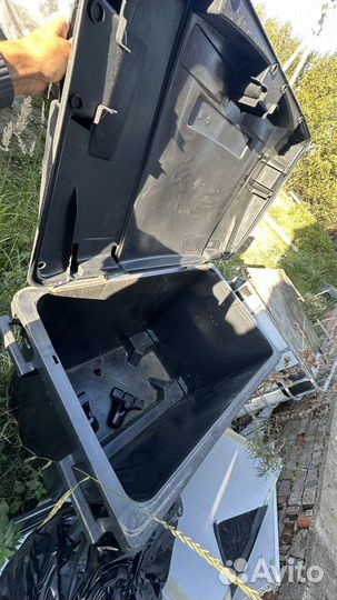 Бак мусорный пластиковый 1100 л