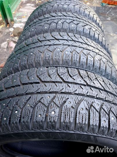 Bridgestone Ice Cruiser 7000 205/55 R16