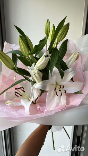 Букет из лилий