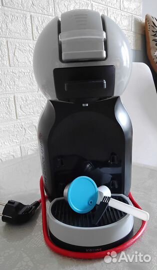 Кофемашина капсульного типа Dolce Gusto Mini Me