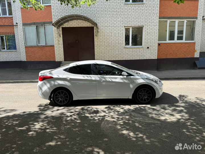 Hyundai Elantra 1.6 AT, 2013, 180 000 км