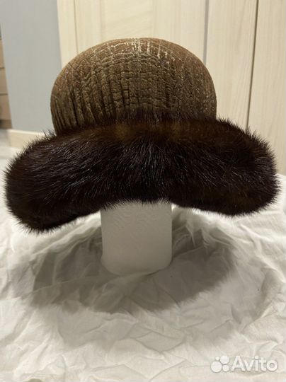 Шапка женская кожаная с норковым мехом