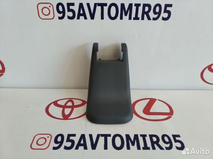 Заглушка крепления сиденья Lexus GX470