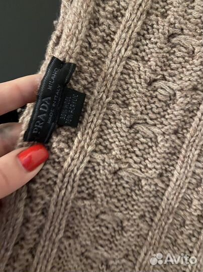 Комплект шапка и шарф prada