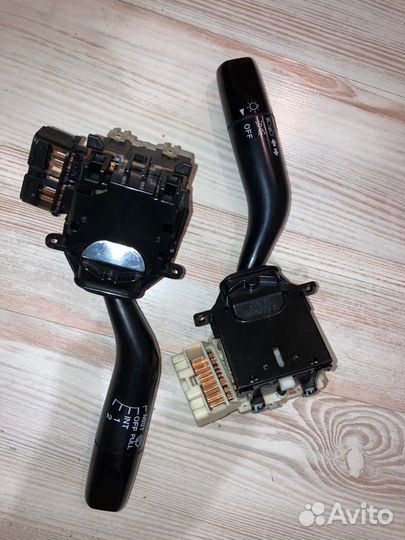 Под рулевой переключатель Mazda Familia,Protege