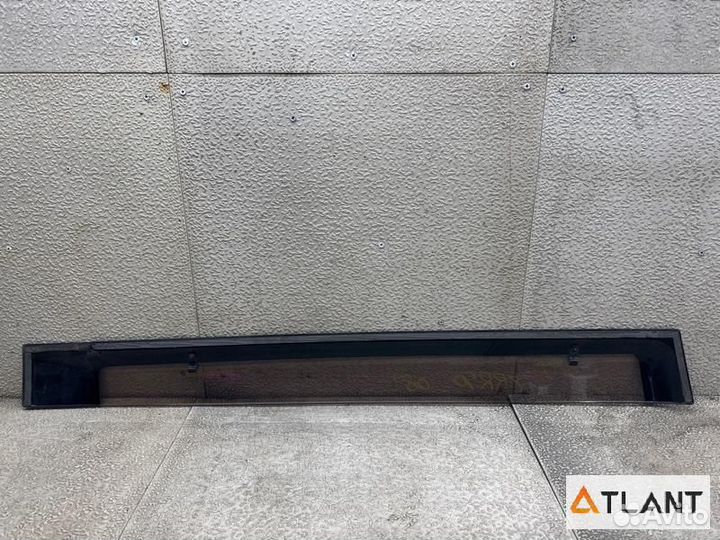 Ветровик задний левый toyota noah