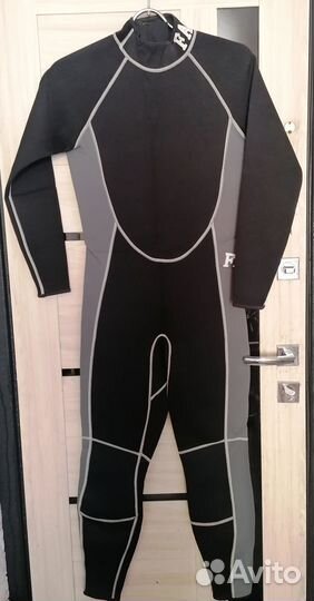 Гидрокостюм