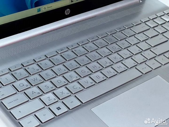 Ноутбук HP 15S / Core i3-11 / SSD / как новый