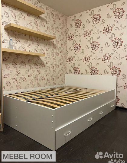 Кровать с ящиками