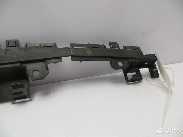 Кронштейн решетки переднего бампера Accord 8