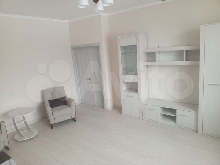 2-к. квартира, 74,8 м², 3/7 эт.