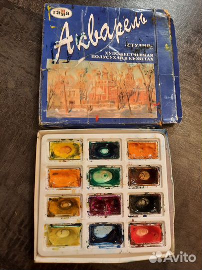 Акварель гамма в кюветах