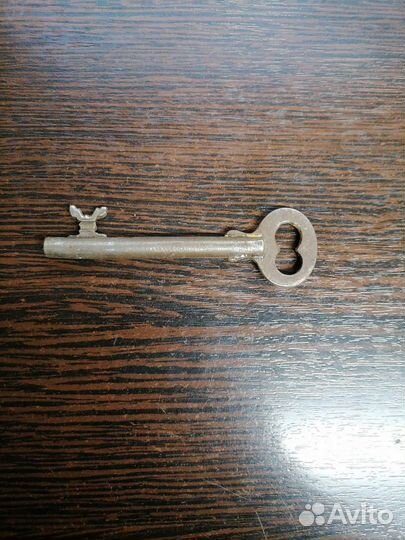 Ключ антикварный