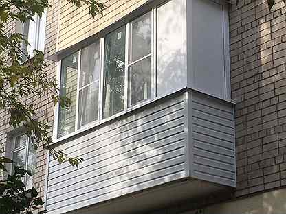 Балкон с обшивкой + сетки