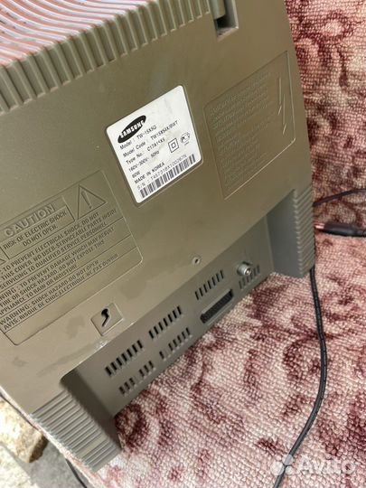 Телевизор Samsung Plano