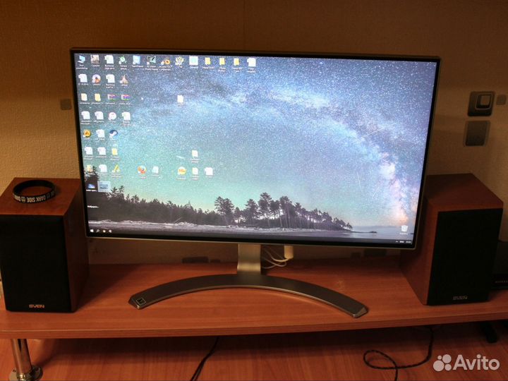 Монитор LG 24 с динамиками