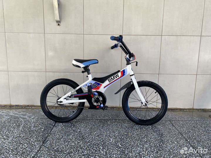 Детский велосипед bmw