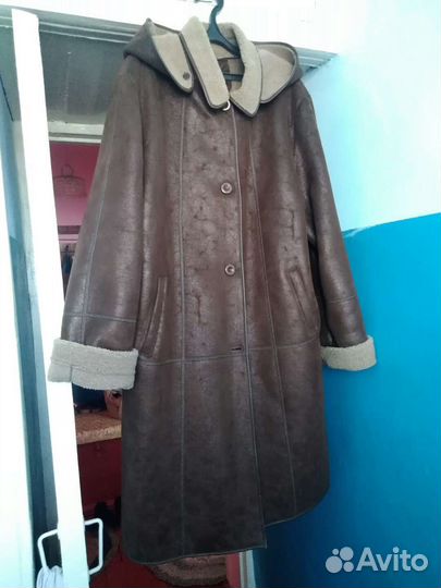 Дубленка женская с капюшоном