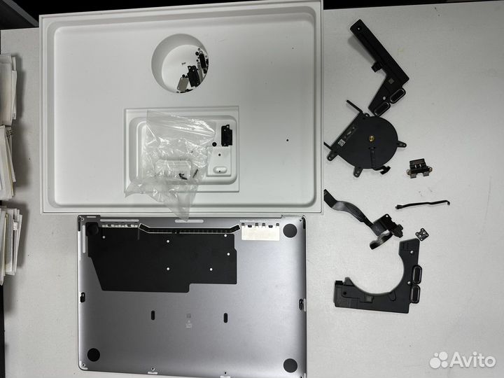 Apple MacBook Pro 13 2019 touch bar a2159 разбор